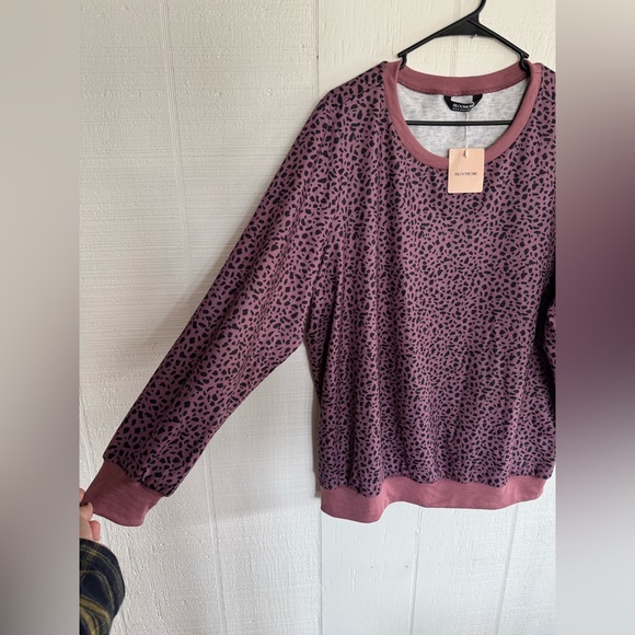 BloomChic size 2x mauve Pink and Black Leopard Print Sweater - Picture 2 of 7